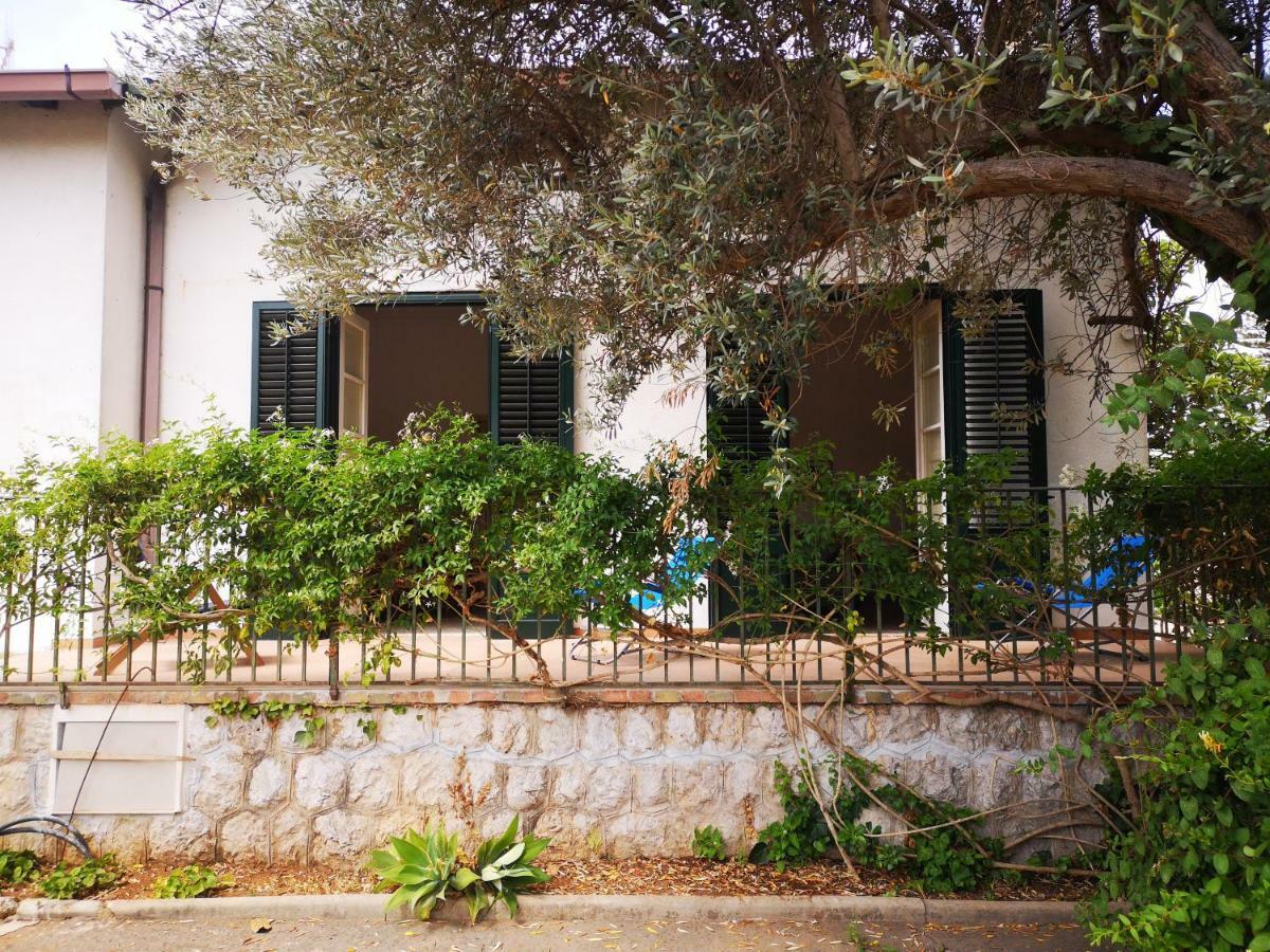 Serrano Villa